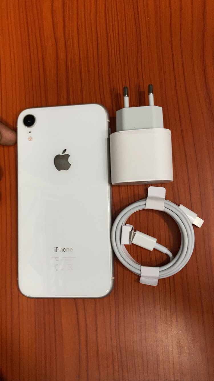 XR 64gb authentique version américaine - Vue détaillée 1