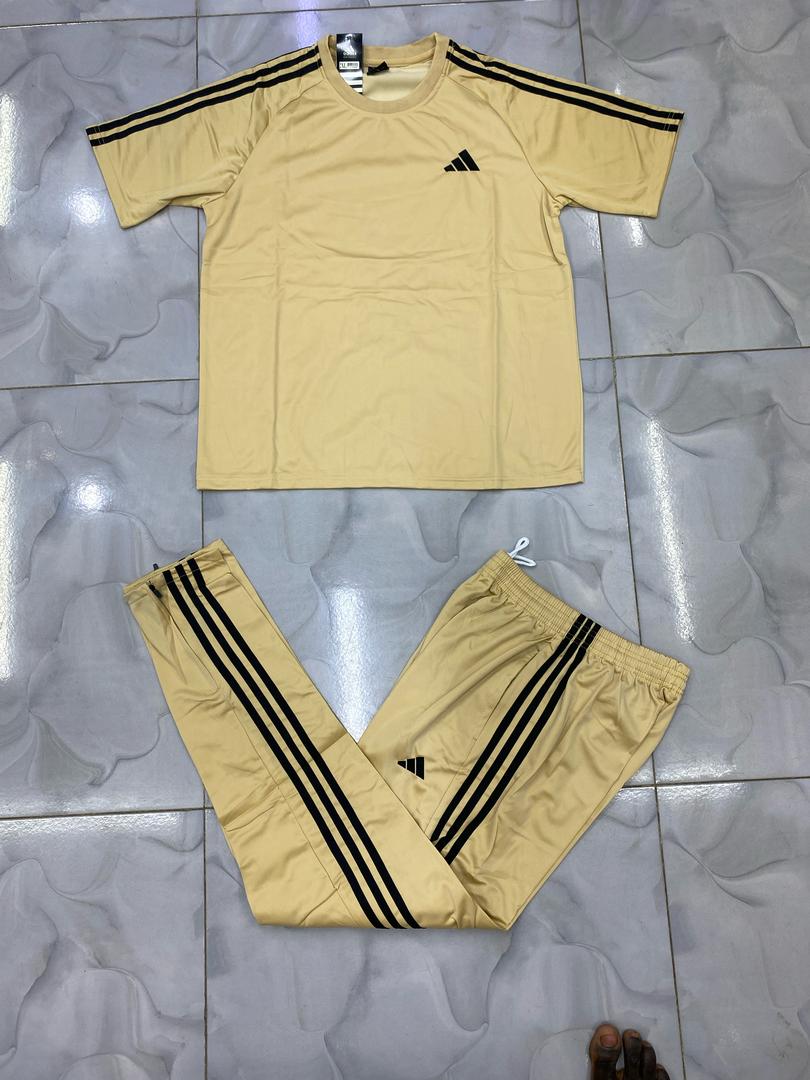 Vêtements sports - Vue détaillée 1