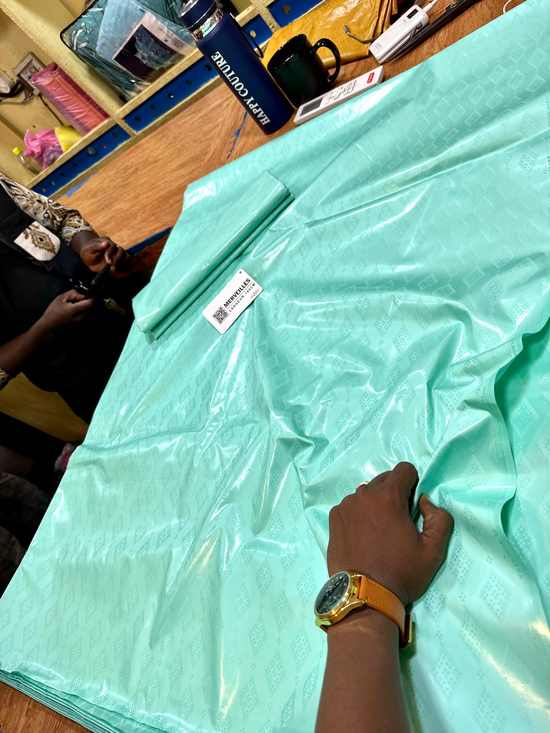 Bazin super riche - Vue détaillée 2