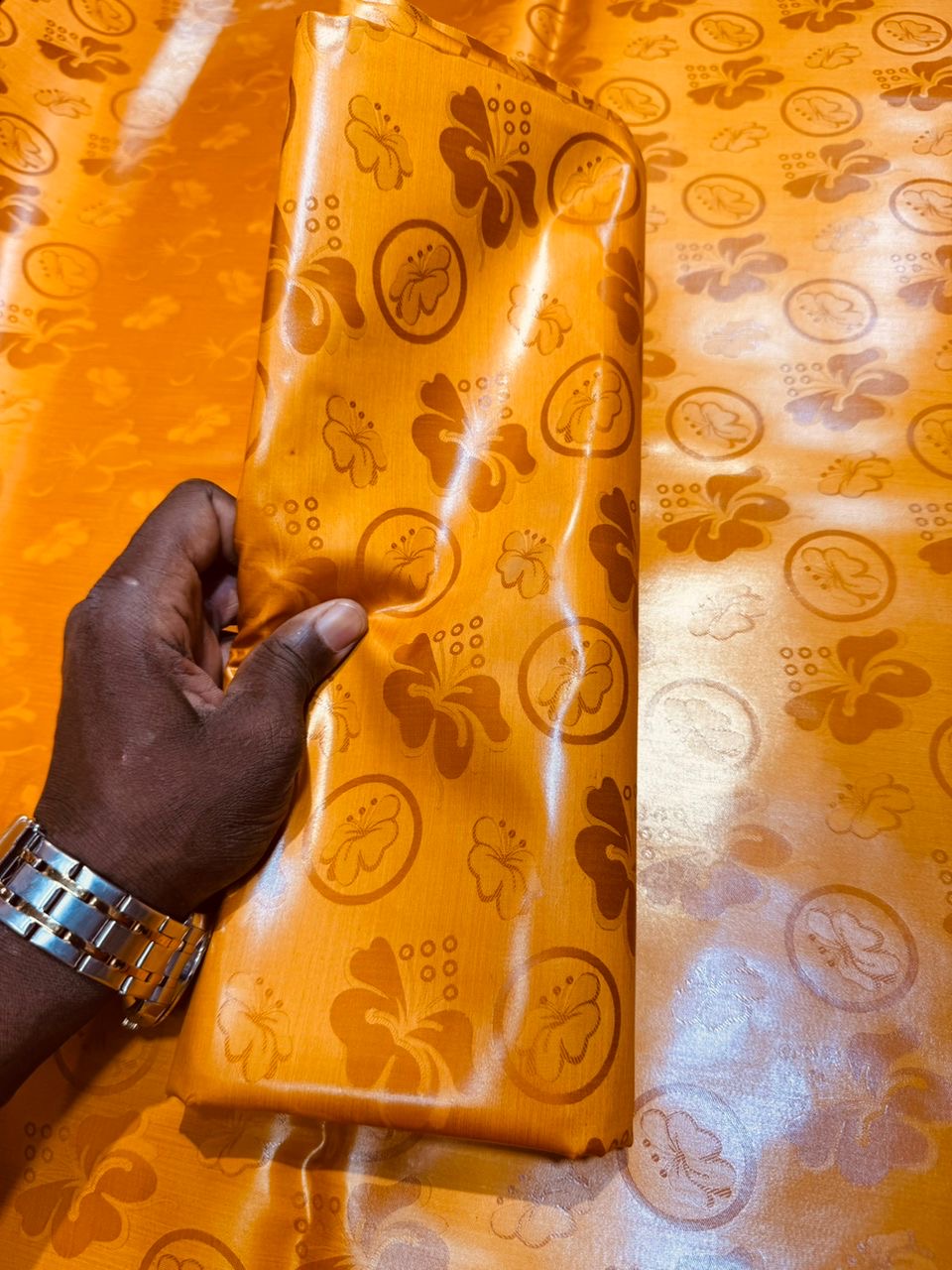 Bazin Riche gold - Vue détaillée 4