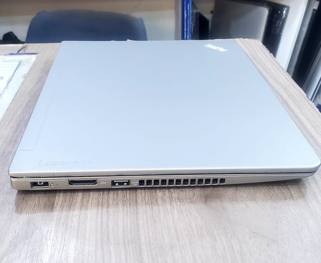 Pc lenovo - Vue détaillée 2