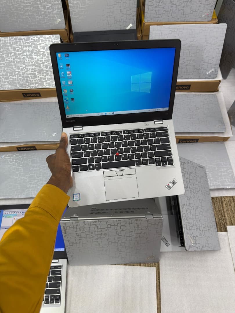 💻 LENOVO THINKPAD 13* - Vue détaillée 3