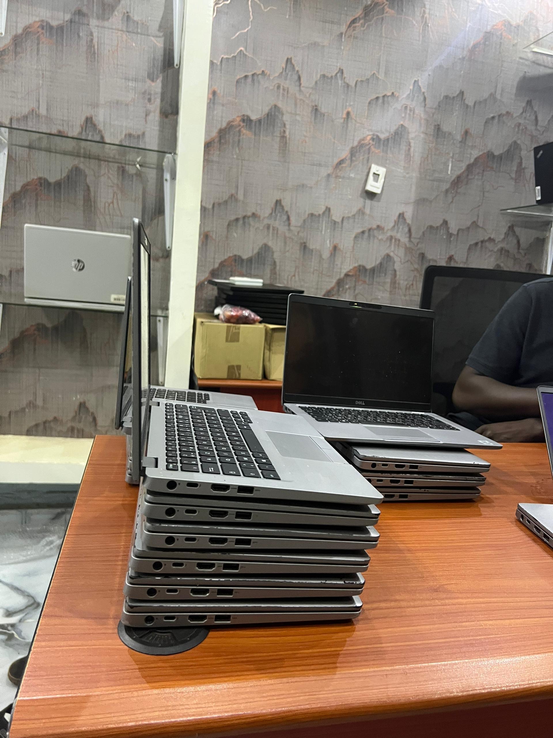 💻 Dell Latitude 5310 - Vue détaillée 4