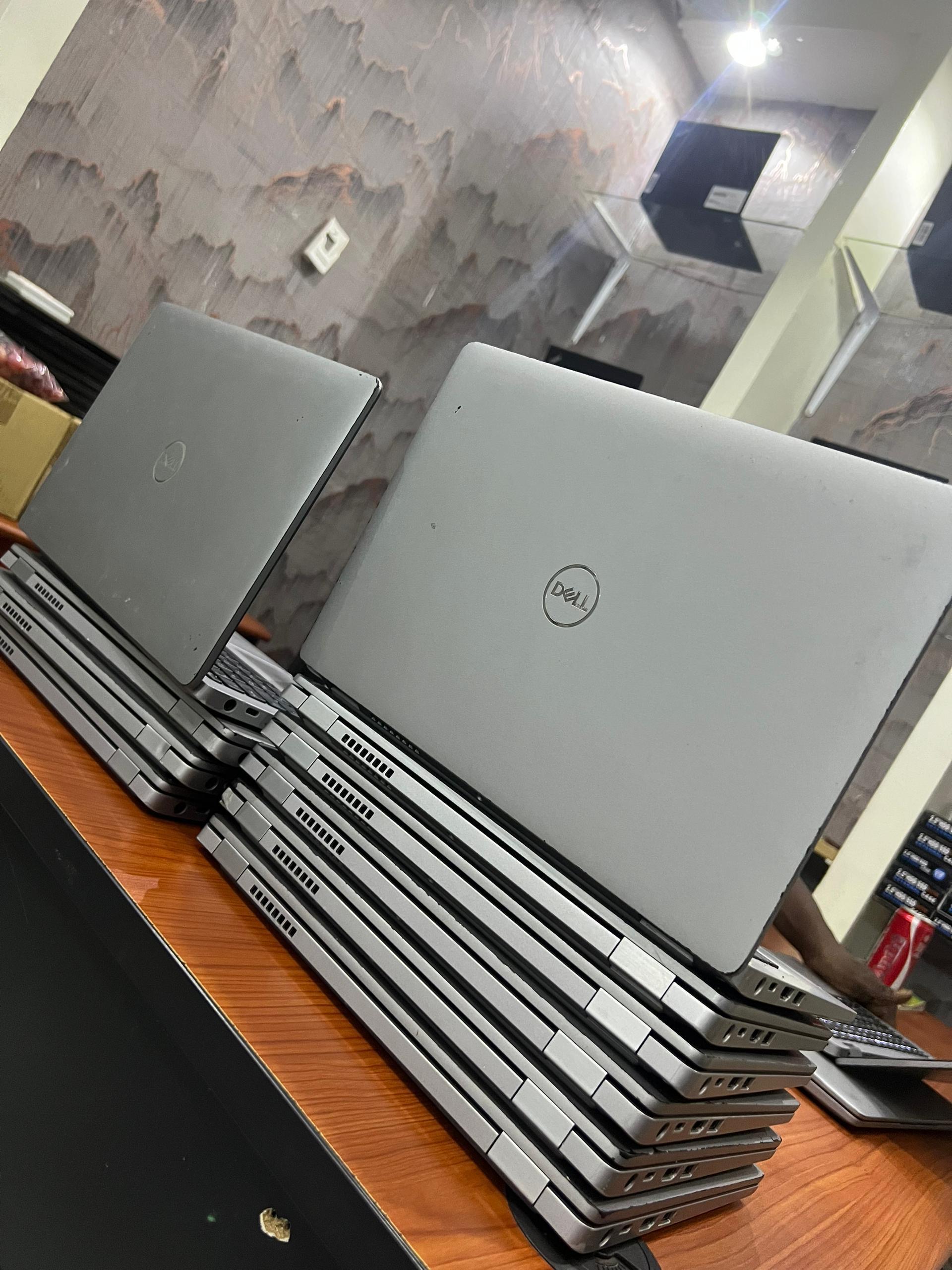 💻 Dell Latitude 5310 - Vue détaillée 8