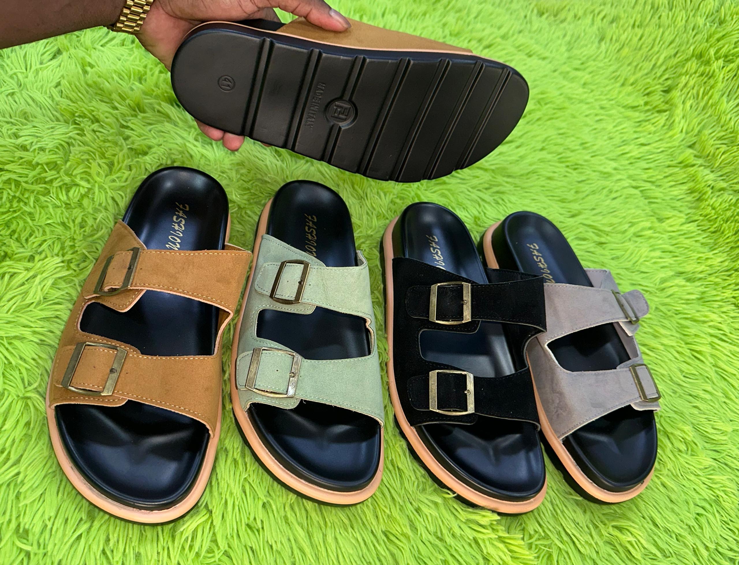 chaussures tapettes Fashion Gucci🥰🥰🥰.* - Vue détaillée 1