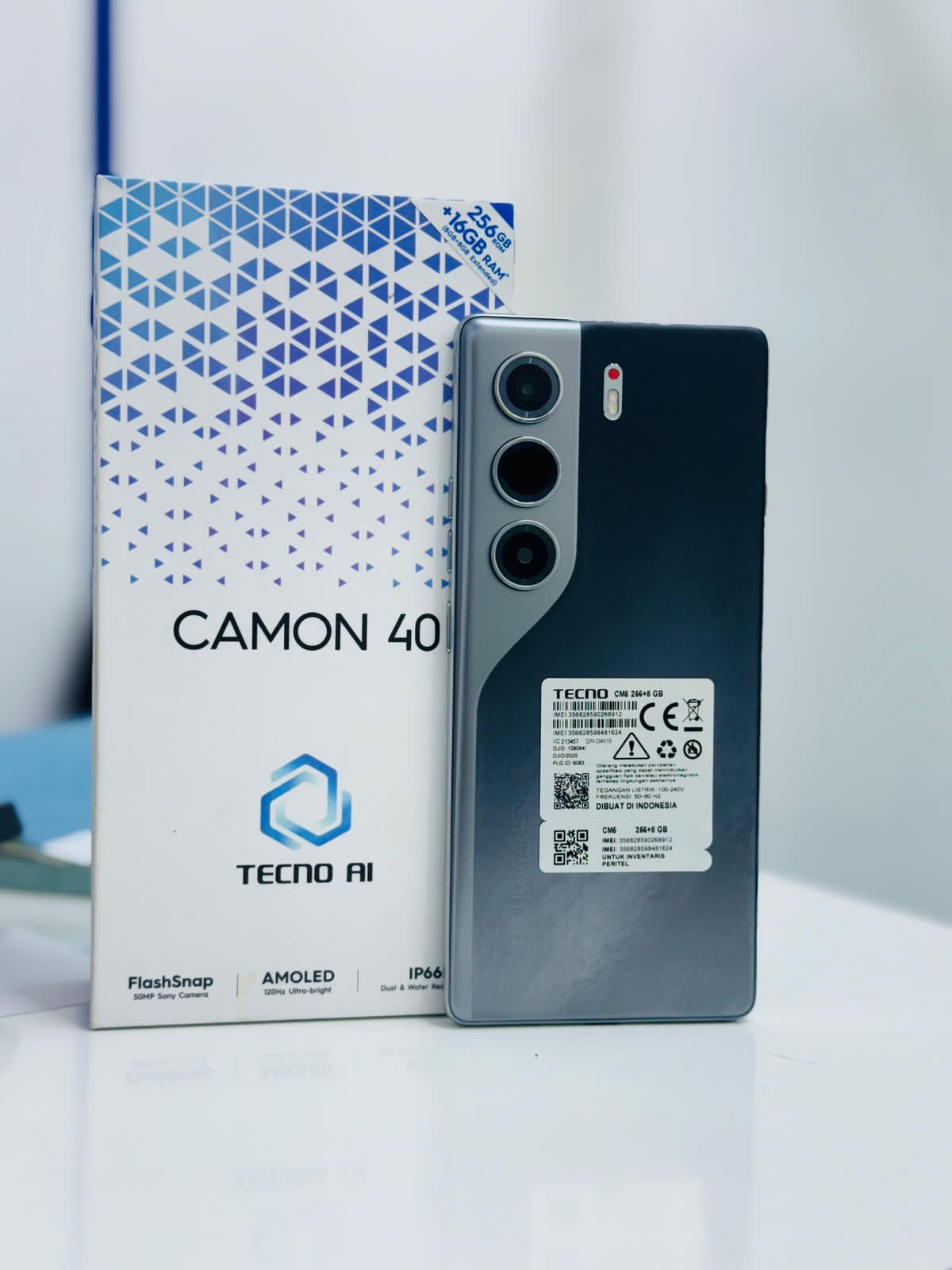 Camon 40 Pro e - Vue détaillée 1