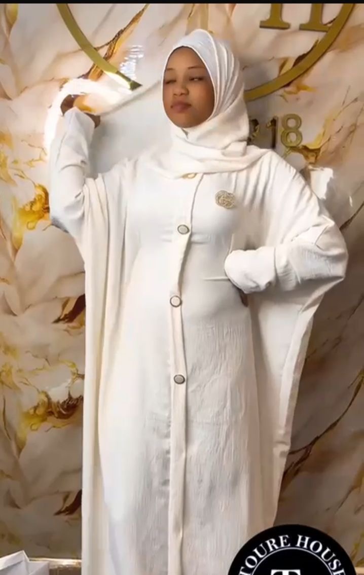 👗 Robe 100% coton avec foulard  📏 Taille : Standard - Vue détaillée 5