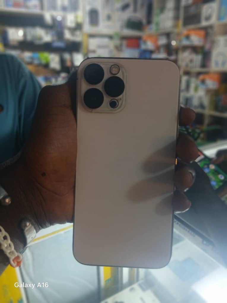 Téléphone - Vue détaillée 1