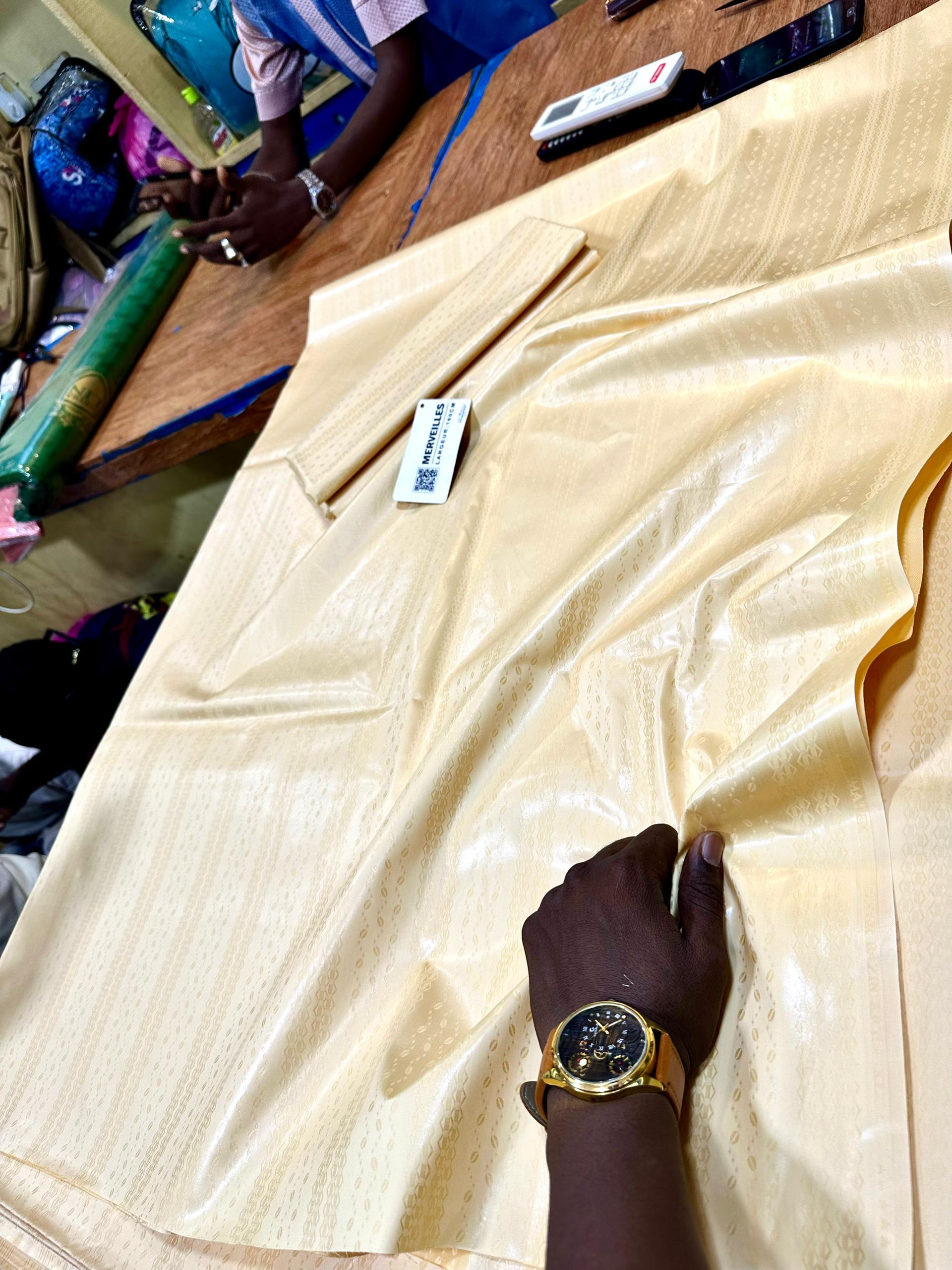 Bazin super riche - Vue détaillée 1