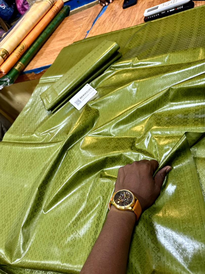 Bazin super riche - Vue détaillée 2