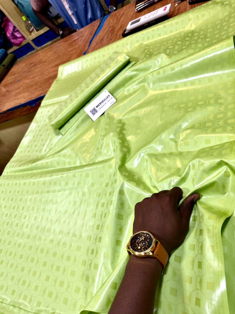 Bazin super riche - Vue détaillée 2