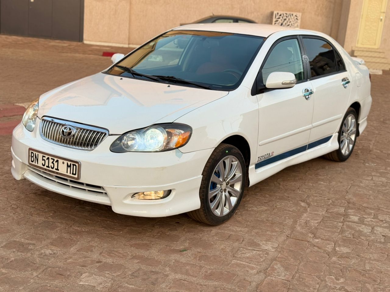 *TOYOTA COROLLA S - Vue détaillée 1