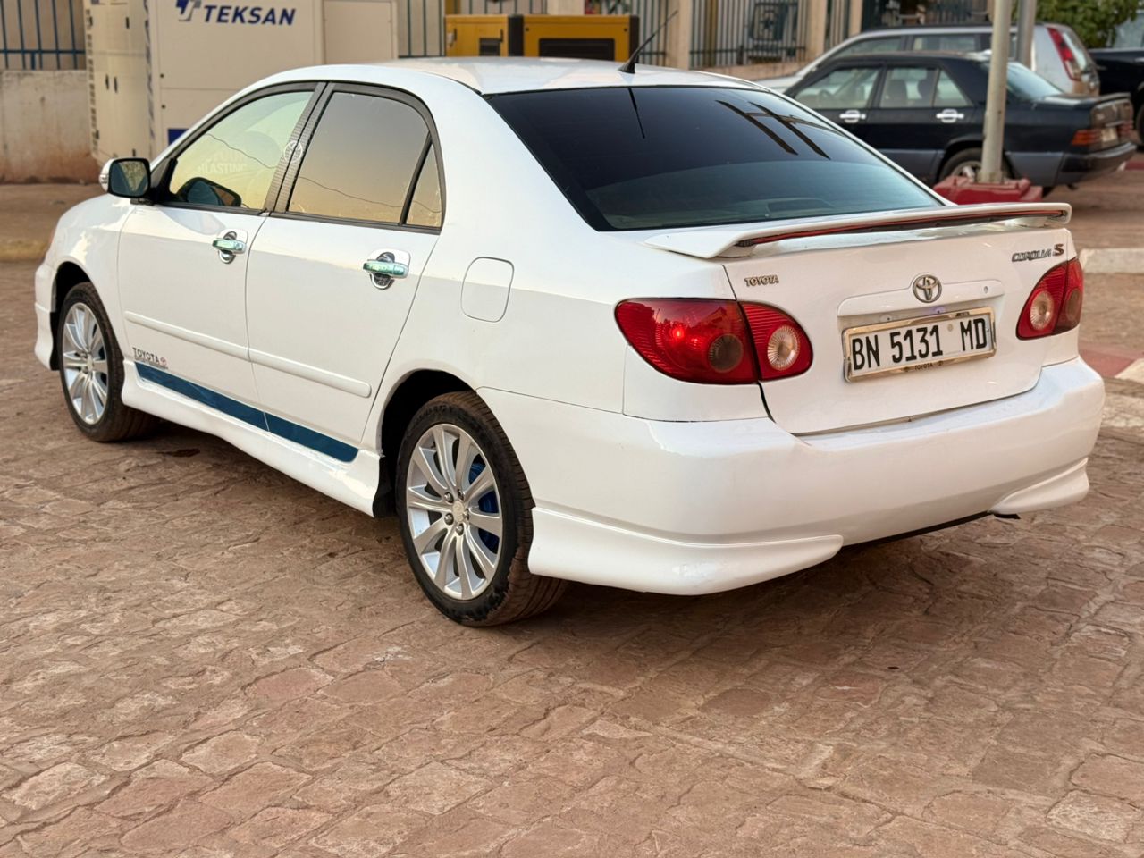 *TOYOTA COROLLA S - Vue détaillée 2