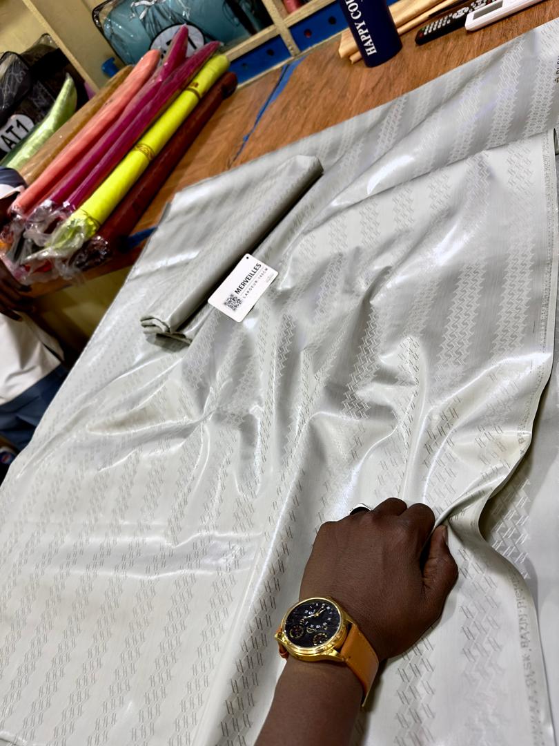 Bazin super riche - Vue détaillée 4