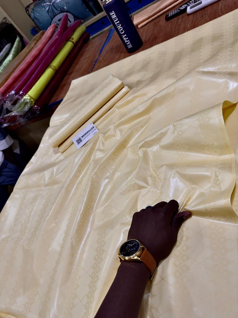 Bazin super riche - Vue détaillée 3